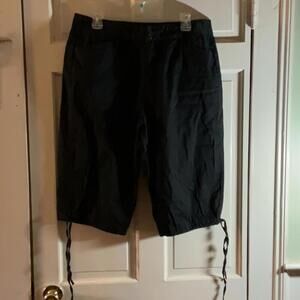 🍁White Stag black shorts size 14